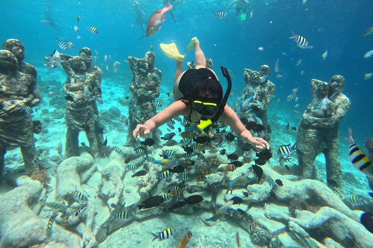 GILI T : PRIVATE SNORKELING TRIP 5 HOURS 3 GILIGILI T : PRIVATE SNORKELING TRIP 4 HOURS+ 3 GILI