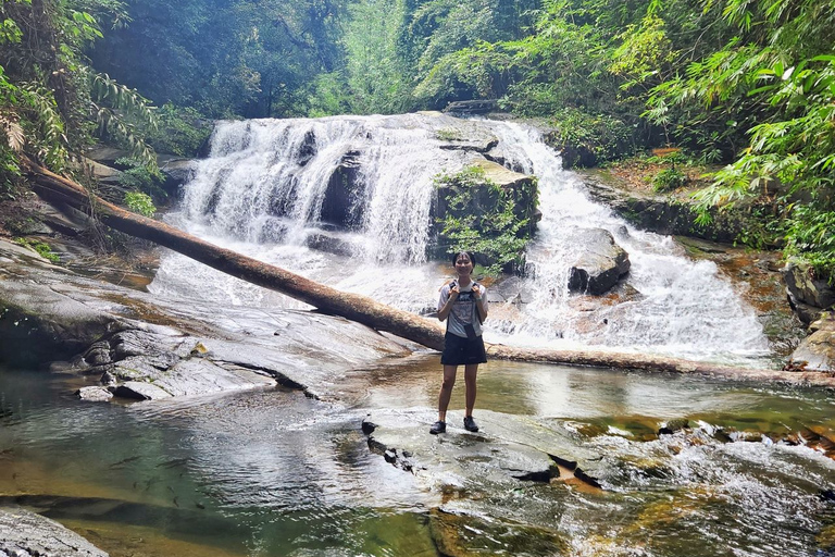 Desde Pattaya: Excursión Privada de Aventura en Kayak y Senderismo en Rayong