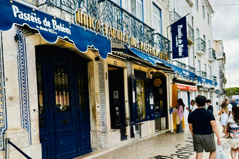 Lisbon: Belem Private Tuktuk Tour with Hotel Pickup