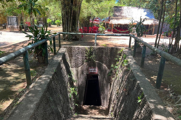 Hue: DMZ & Vinh Moc Tunnels to Phong Nha Cave Day Trip Private Tour/ Flexible Time/ Private Guide