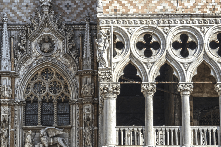 Venice: St Mark's Highlights Lunch & Gondola Venice: Highlights Tour with Visit to Doge's Palace + Lunch