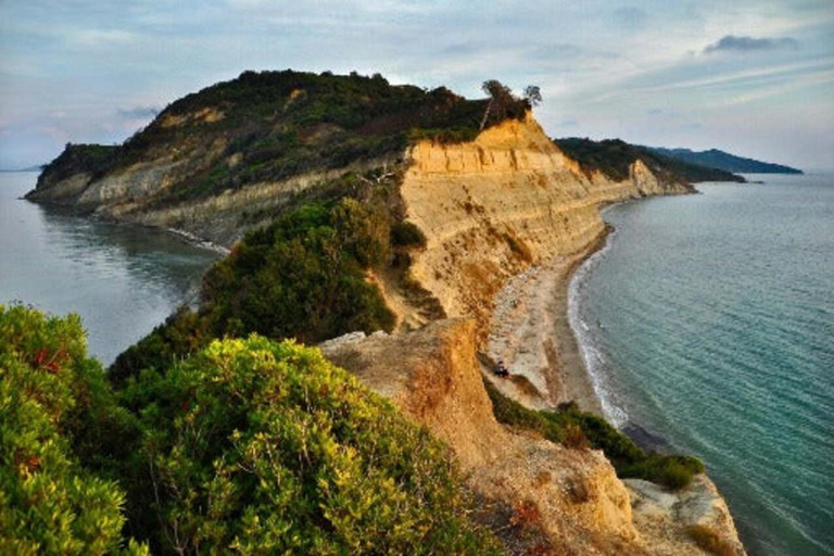 Da Tirana/Durres/Golem: Tour del Capo di Rodon e degustazione di vini.Da Tirana: Capo di Rodon e degustazione di vini.