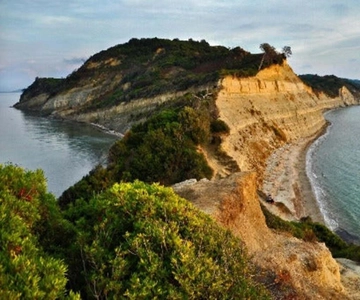 Von Tirana/Durres/Golem: Kap von Rodon & Weinverkostungstour.