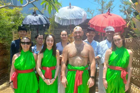 Ubud: Limpeza espiritual, leitura da palma da mão e cura de traumas