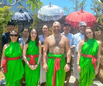 Ubud: Spiritual Cleansing, Palm Reading, & Trauma Healing