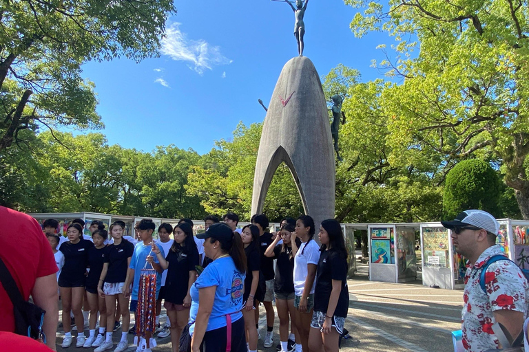 Private Hiroshima and Miyajima Tour with Licensed Guide