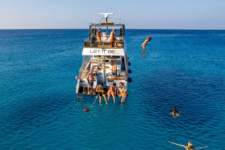 Protaras: Blue Lagoon Cruises met Ayia Trias Cruises