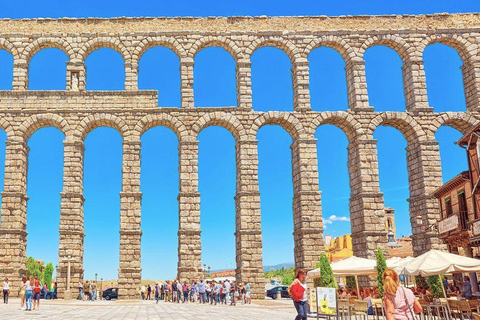 Madrid: Segovia & Ávila Full-Day Small Group Tour w/ Pickup Tour in English