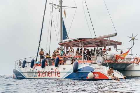 Costa Adeje: Dolfijn & walvis Eco-Cruise met Snacks & Drankjes