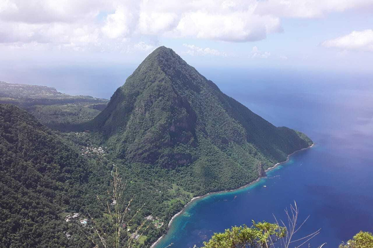 St. Lucia: Private Bootstour nach SoufriereHalbtags 25&#039; Schnellboot &quot;Israel King&quot;