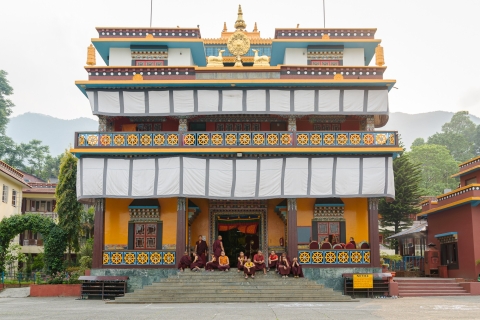 Tibetische Kulturtour am MorgenMorgens tibetische Kulturtour Pokhara