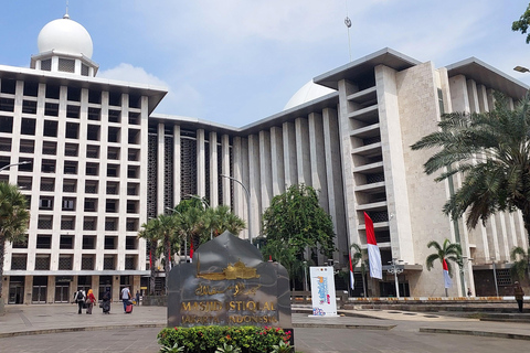 Jakarta Hidden Stories: Old Town, Chinatown & Harbor Walk Standard Story Tour