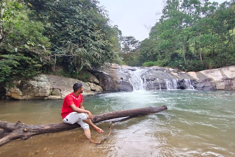 Ella : excursion d&#039;une journée tout compris aux cascades de Diyaluma et RavanaElla : Excursion d&#039;une journée tout compris aux chutes de Diyaluma et Ravana