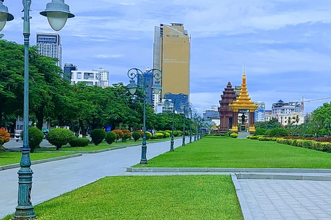 Phnom Penh: Private Guided Sightseeing Day Tour