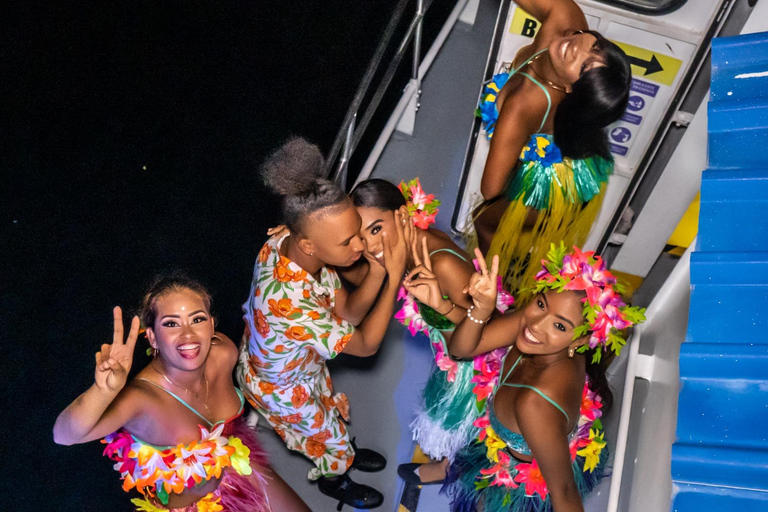 White Night Boat Party: Dinner Buffet, Dancing and Open Bar