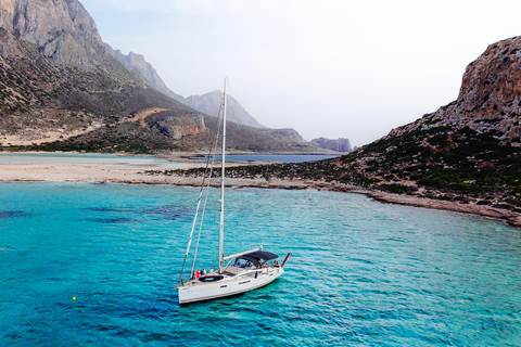 Kissamos: Crucero en Velero por Balos y Gramvousa con Comida
