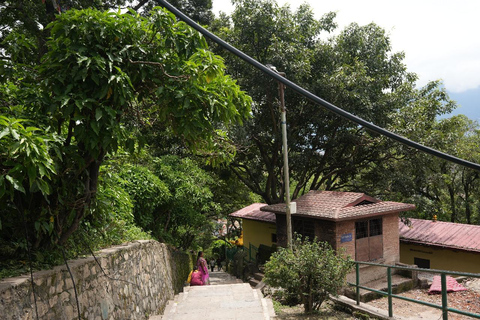 Katmandu: Wycieczka do klasztoru Pharping (jaskinia Asura i Yangleshö)