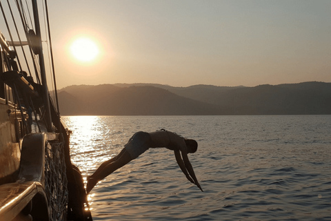 Sunset to Stars Boat Experience in Ölüdeniz