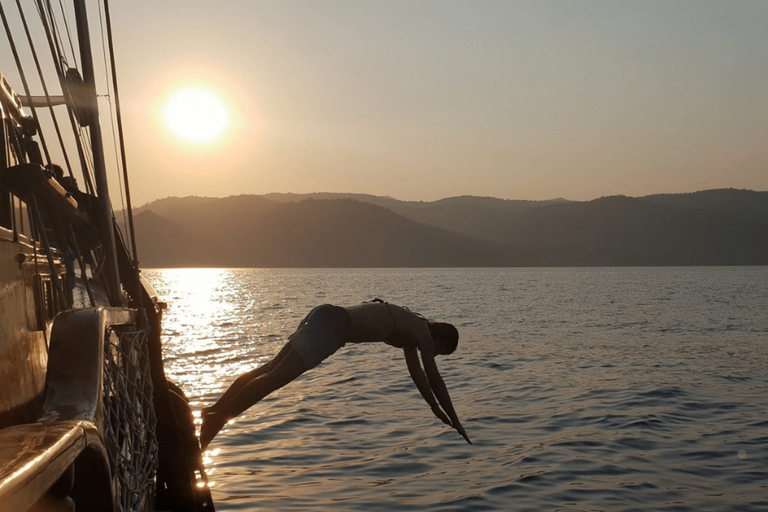 Sunset to Stars Boat Experience in Ölüdeniz