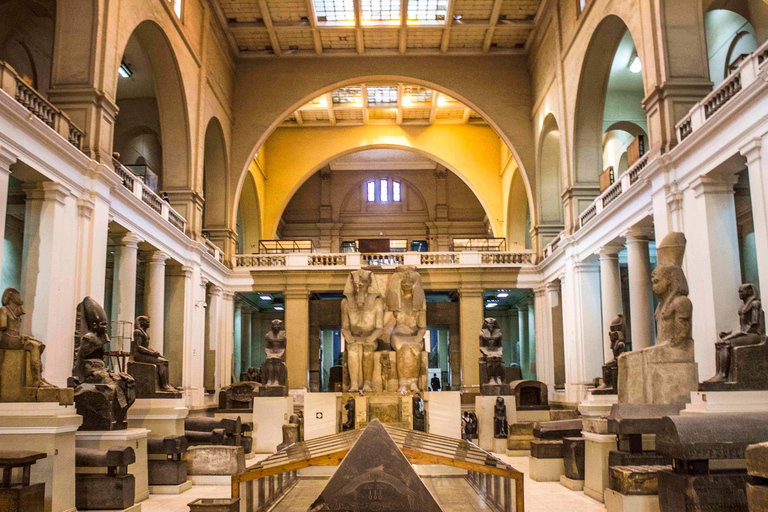 Au départ du Caire : Excursion d'une journée aux pyramides de Gizeh et au musée égyptienVisite des pyramides de Gizeh