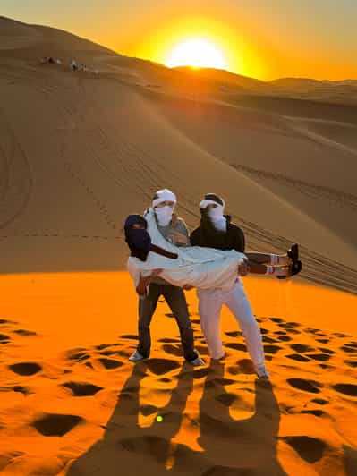Depuis Marrakech : Excursion de 2 jours dans le désert du Sahara jusqu'à Fès ou Marrakech - bivouac