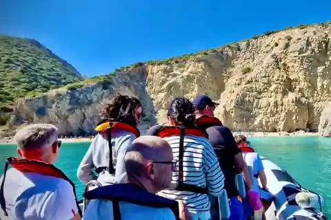 Lisboa: Excursão particular de 1 dia a Arrábida e Sesimbra com passeio de barco