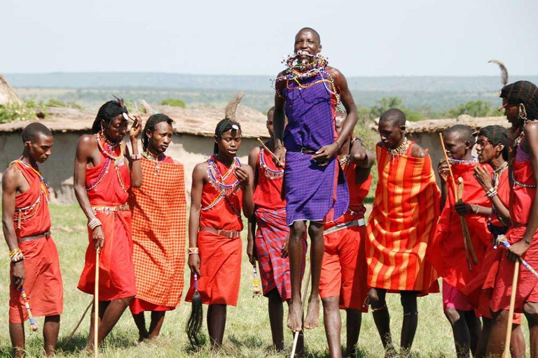 TOUR GIORNALIERO DI ESPERIENZA CULTURALE NEI VILLAGGI MASAI.TOUR DI UN GIORNO DELL&#039;ESPERIENZA CULTURALE DEL VILLAGGIO MASAI.