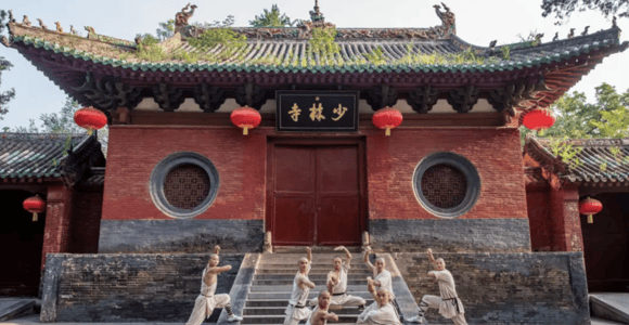 Peking: Tagestour mit dem Hochgeschwindigkeitszug zum Shaolin-Tempel & Kampfsport