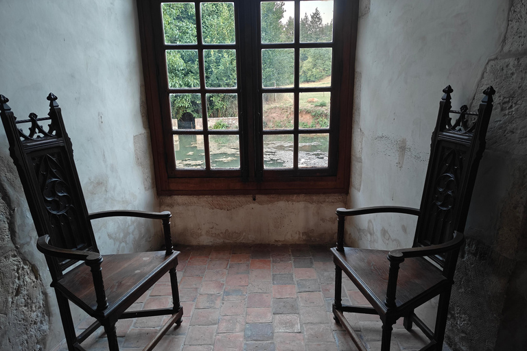 Buranlure Castle Private Tour with Wine Tasting