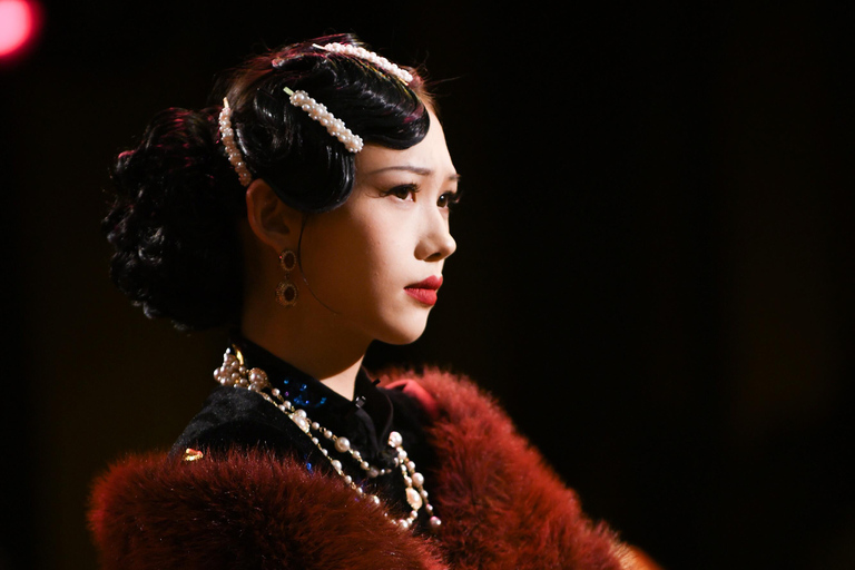 Wuhan: Yellow Crane Tower, East Lake & Hankow Tour