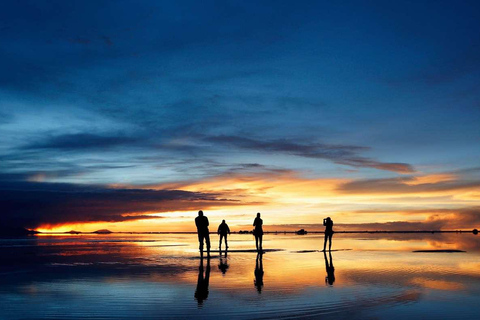 Private Service | Uyuni Salt Flat (Sunset and Starry Night)