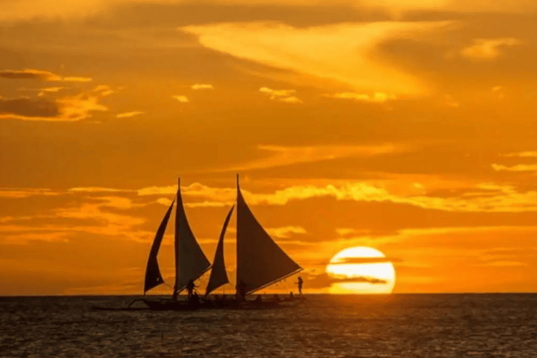 Boracay: Paraw Sailing Experience ( Sunset )