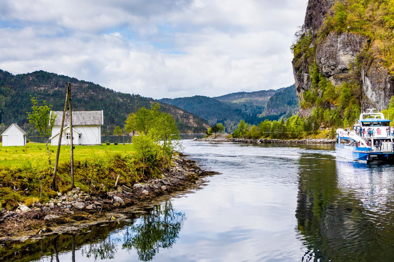 Desde Bergen: Crucero panorámico por los fiordos hasta MostraumenDesde Bergen: crucero panorámico por los fiordos hasta Mostraumen