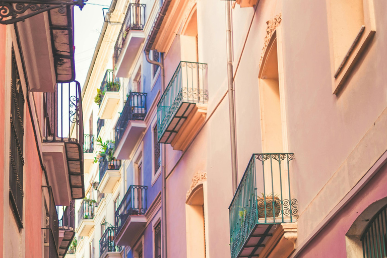 Valencia Old Town Walking Tour – English at 10:00 AM & 2:00 PM French at 12:00 PM