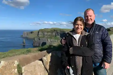 Dublin: Voyagers Private Luxury Cliffs of Moher Tour