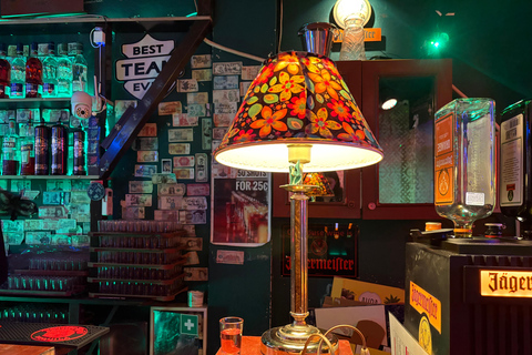 Riga: 2 in 1 - Old Town Walking Tour & Pub Crawl