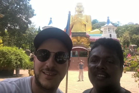 Descubre Sigiriya y Dambulla desde Kandy - Tour privado de un díaDescubre Sigiriya y Dambulla desde Kandy - grupo reducido