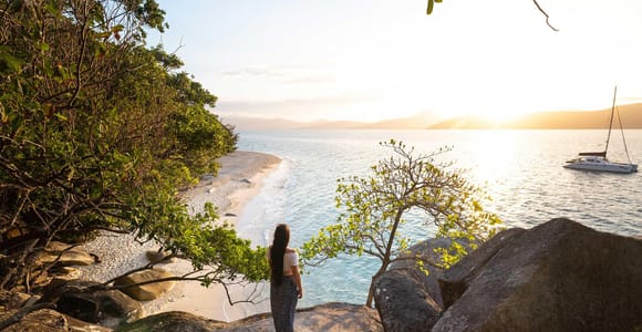 Fitzroy Island: Full-Day Ferry & Snorkel Safari Guided Tour