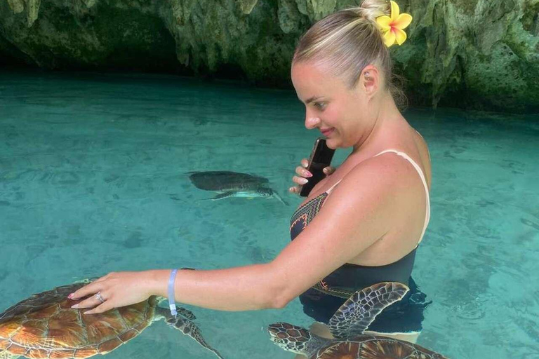 Zanzibar: Las Jozani, Jaskinia Salaam i restauracja RockLas Jozani, jaskinia Salaam i restauracja The Rock. Bez transportu.