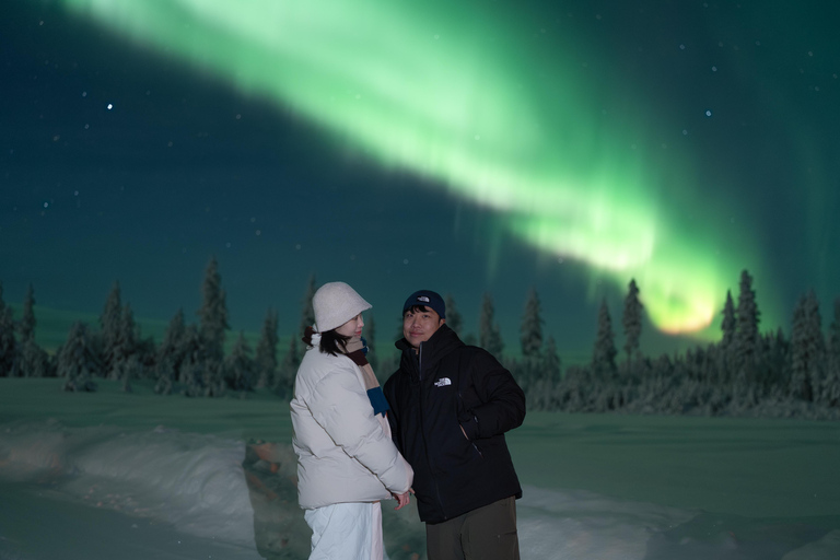 Rovaniemi: 5-star Northern Lights Tour + Pro Photos & Videos Aurora Hunting Photo Tour - another best seller ♥︎♥︎♥︎♥︎♥︎