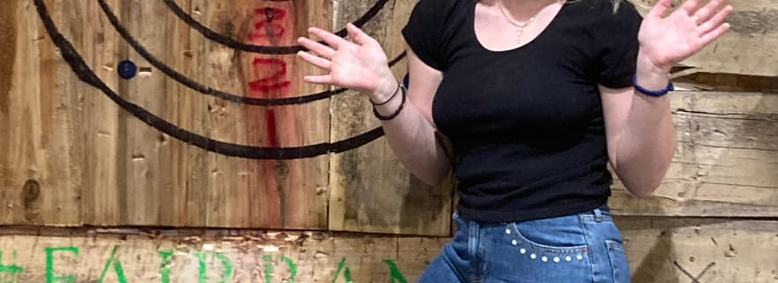 Fairbanks : expérience de lancer de hache avec des étoiles ninja