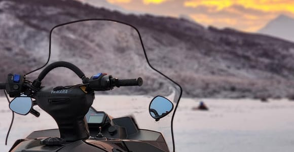 Ushuaia: Avventura al tramonto nella valle Tierra Mayor in motoslitta