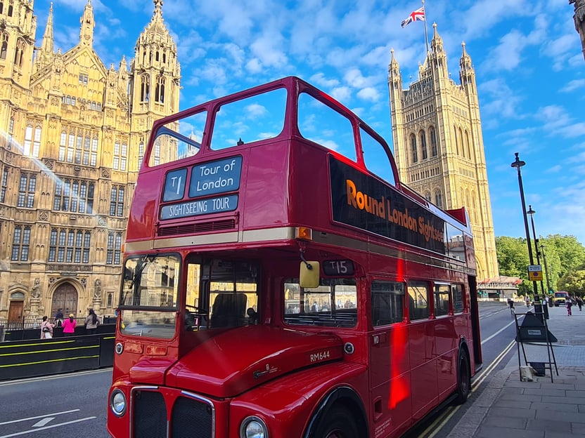 London: Oldtimer nyitott tetejű busszal, városnéző túra