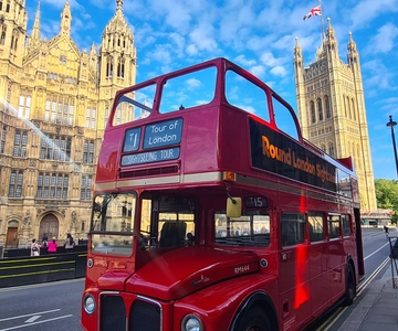 London: Guided Sightseeing Tour on a Vintage Open-Top Bus