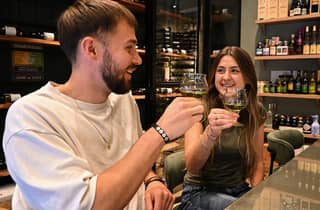 Immersive Verkostung von 3 Chartreuses in Nizza