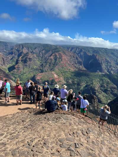 Kauai Day-Tour: Kalalau, Waimea, Poipu, Cruise or Airport PU