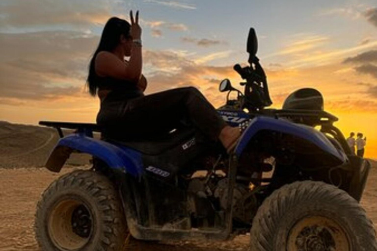 Marrakech: Quad nel deserto di Agafay con cena-spettacolo