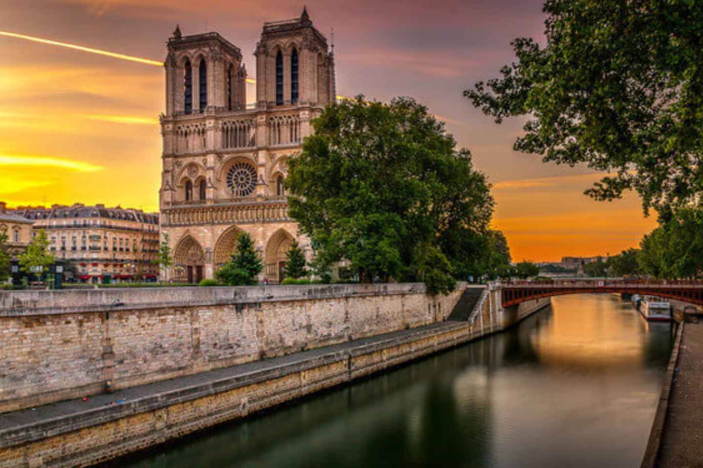 Вечерний круиз по Сене со счастливым часом