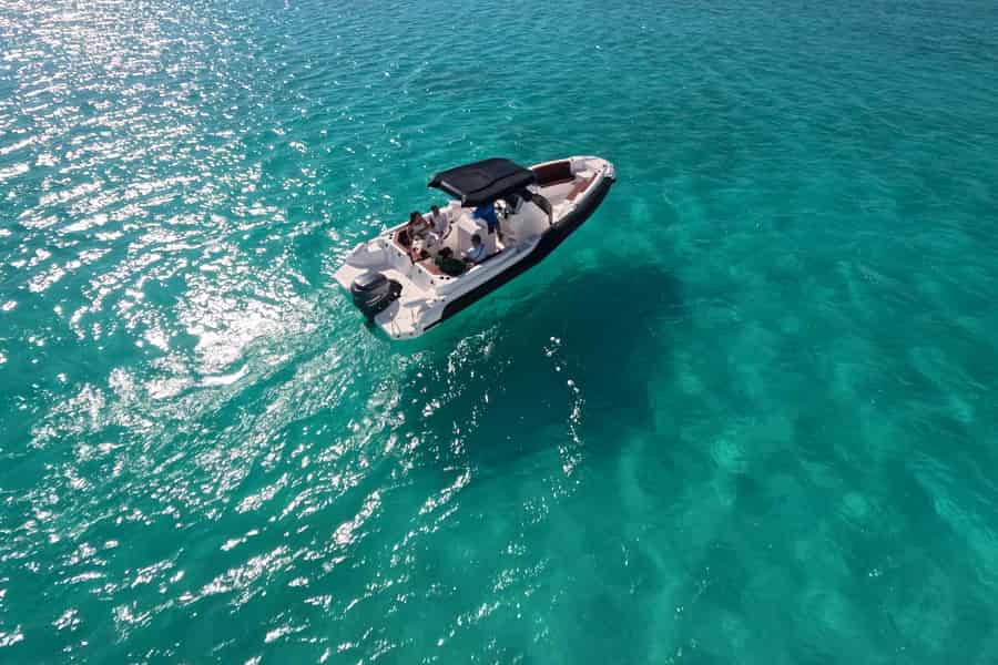 Hurghada: Hochgeschwindigkeits-See-Taxi-Tour nach Orange Bay oder Magawish. Foto: GetYourGuide