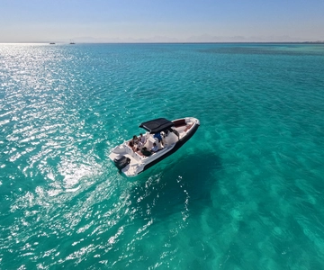 Hurghada: High-Speed Sea Taxi Tour to Orange Bay or Magawish